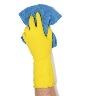 glasklar-fensterreinigung-hand-arbeit-gelbe-handschue
